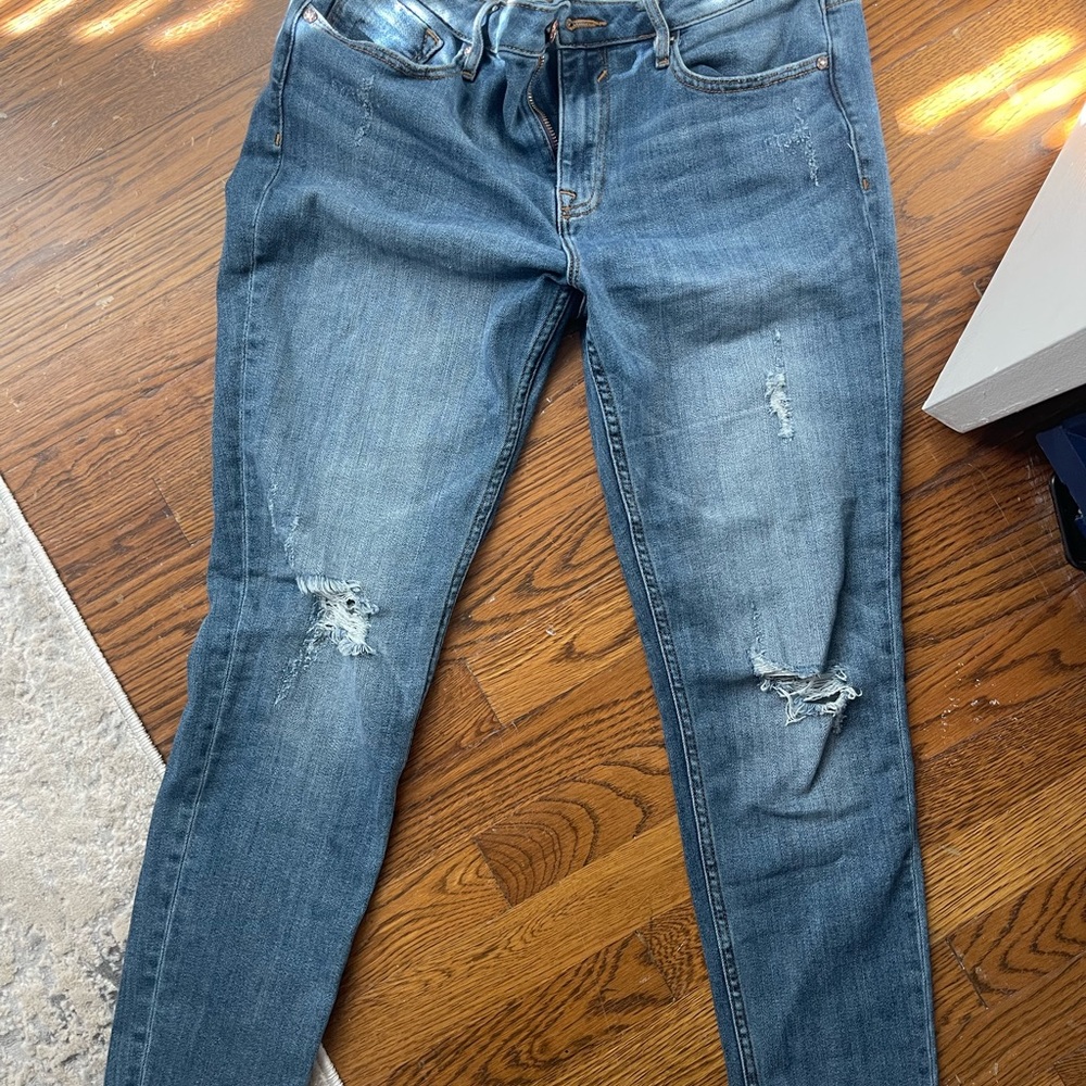 Vigoss skinny jagger jeans. Distressed worn one time size 32